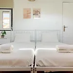 Апартаменты Cozy 3 Bedroom In Belem 3 To 5 Guests