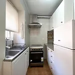 Апартаменты Cozy 3 Bedroom In Belem 3 To 5 Guests