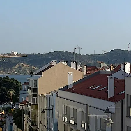 Cozy 3 Bedroom In Belem Upto 5 Guests Appartement